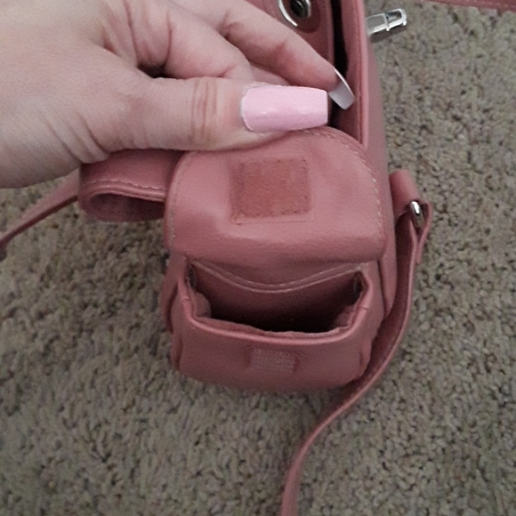 Cute Pink Purse - Picture 5 of 11